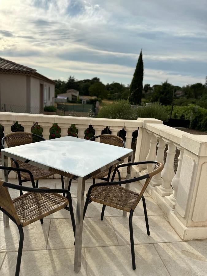 La Villa Du Rayol Saint Maximin Esterno foto